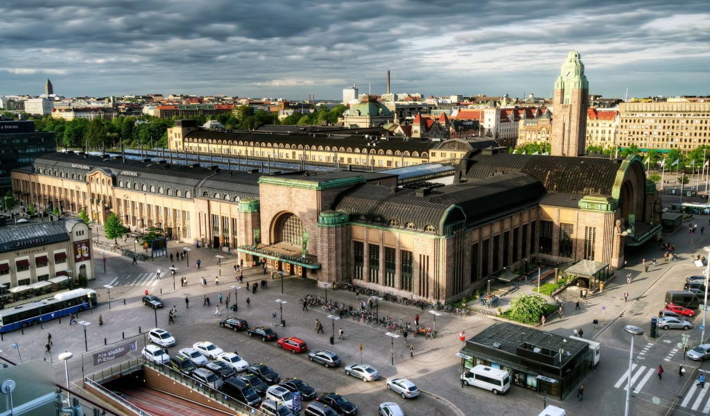 Железнодорожный вокзал в Хельсинки, Финляндия