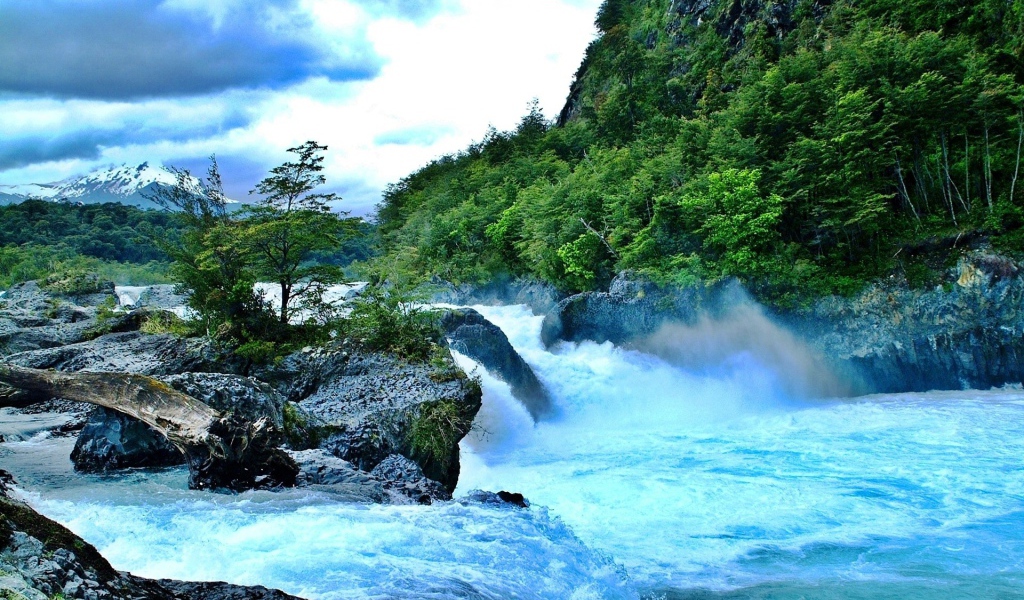 Пороги на реке в Чили