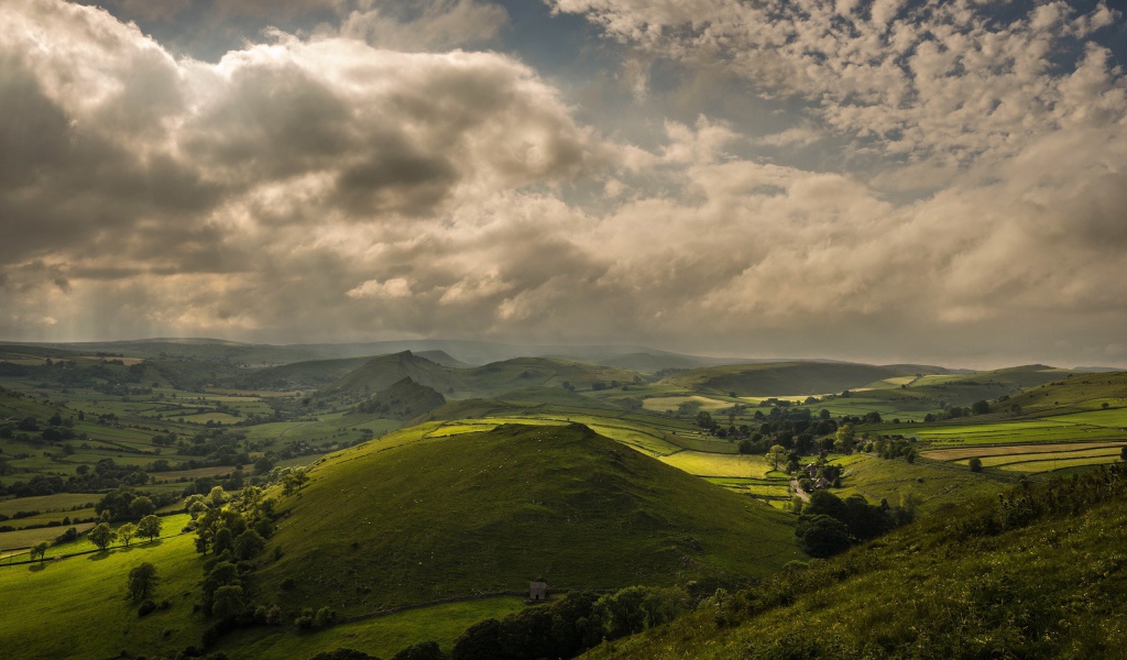 Вид с высоты на холмы Великобритании