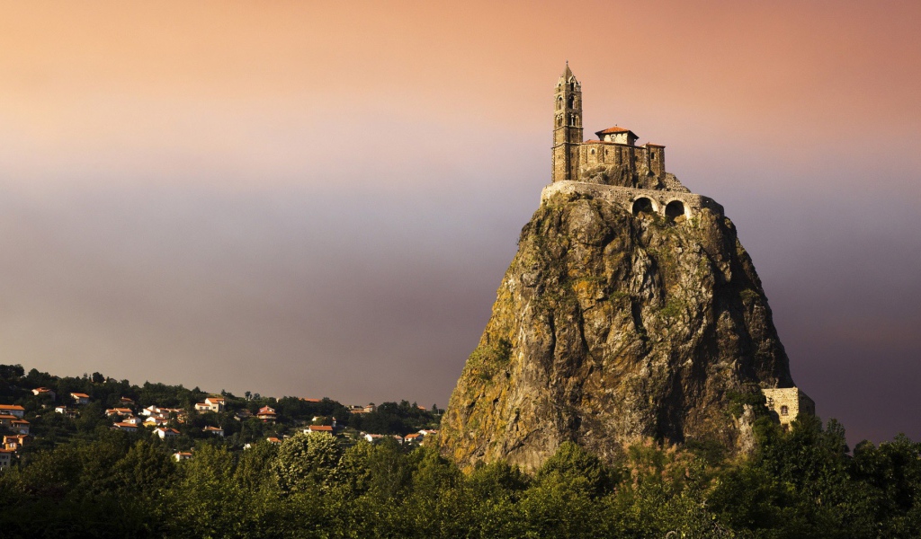 Часовня Сен-Мишель д'Эгиль, Франция