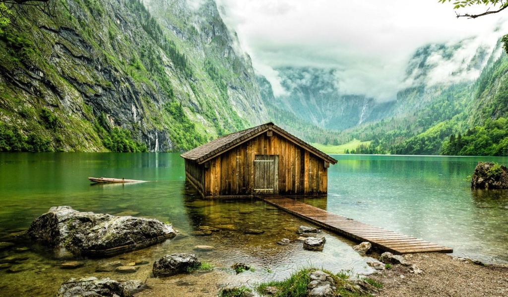 Озеро Оберси в Баварии Германия