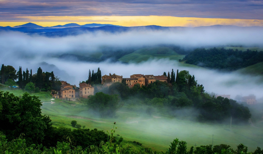Туман в Тоскане, Италия