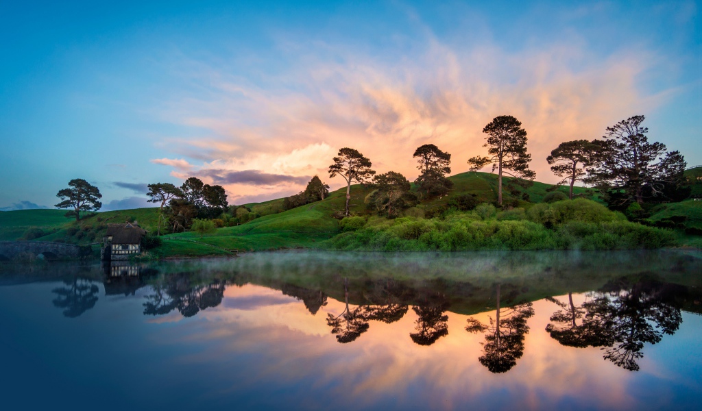 Красочный рассвет в Новой Зеландии