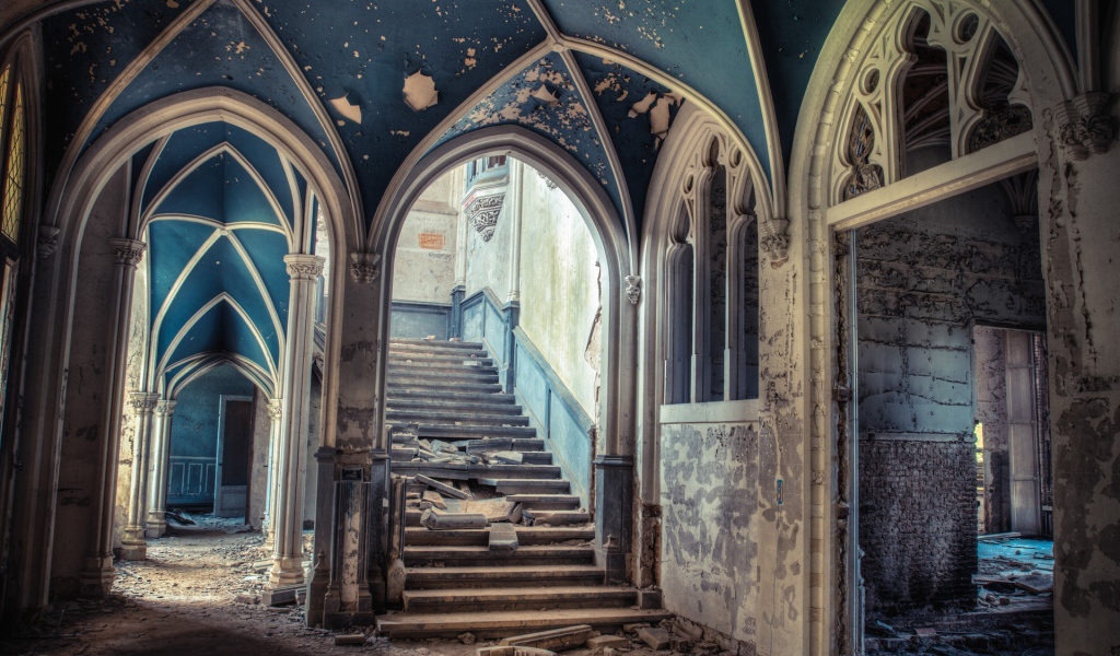 Архитектура заброшенного собора