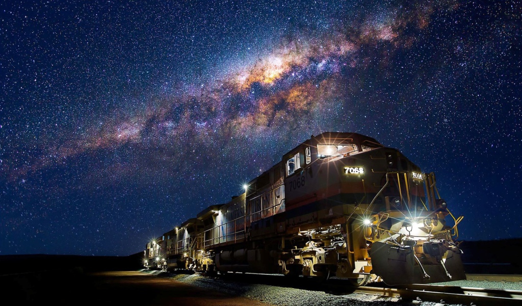 Ночной поезд под звездами