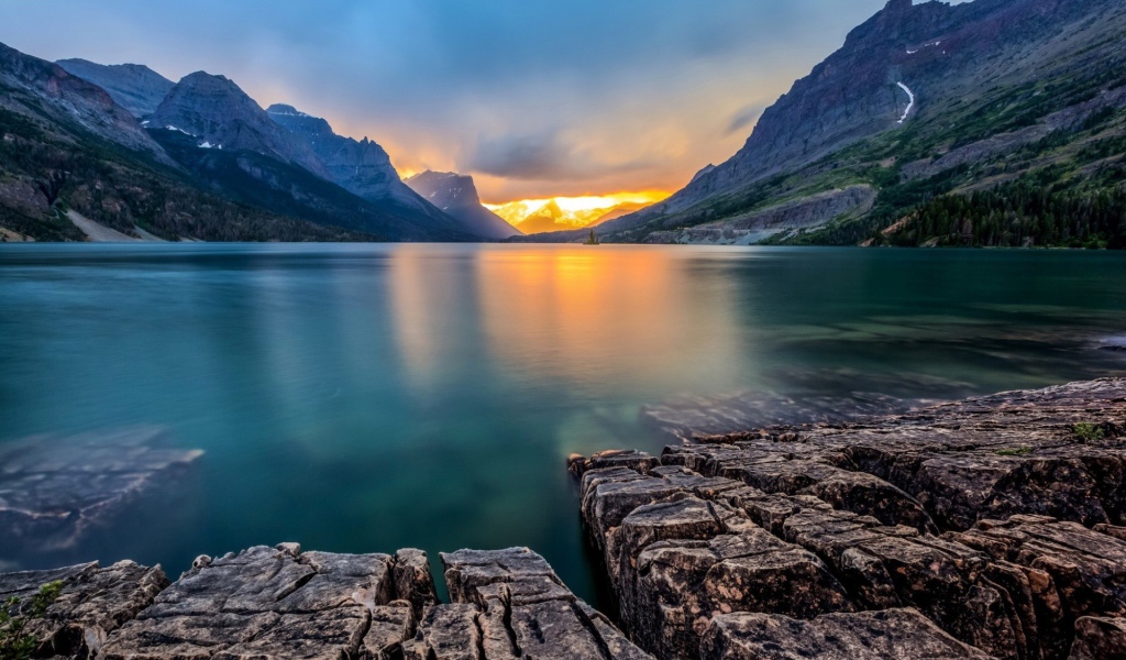 Озеро Святой Марии в Монтане, США