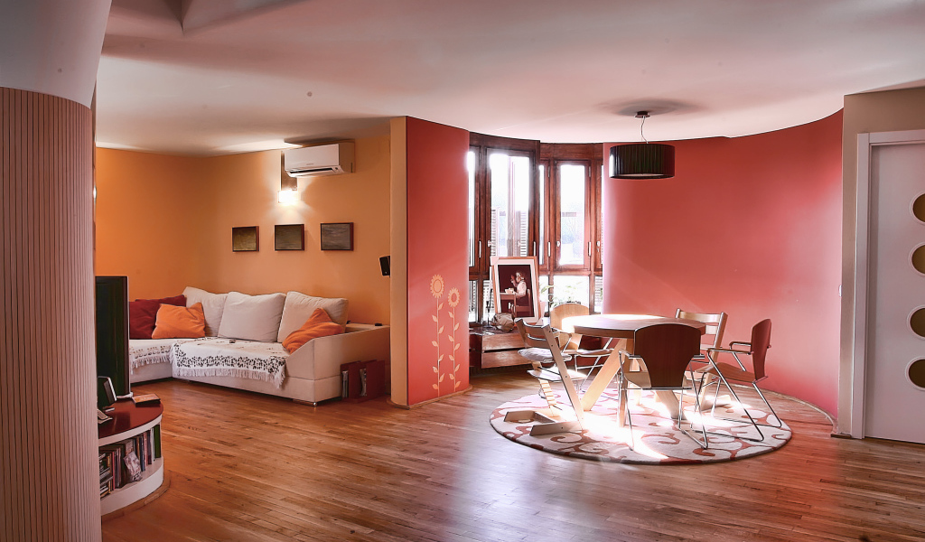 Квартира  в вишневом тоне