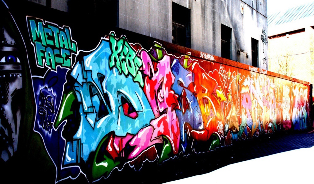 Красочные граффити на стенах
