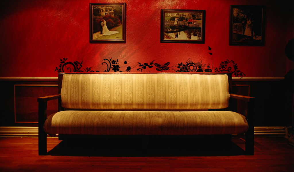 Классический диван