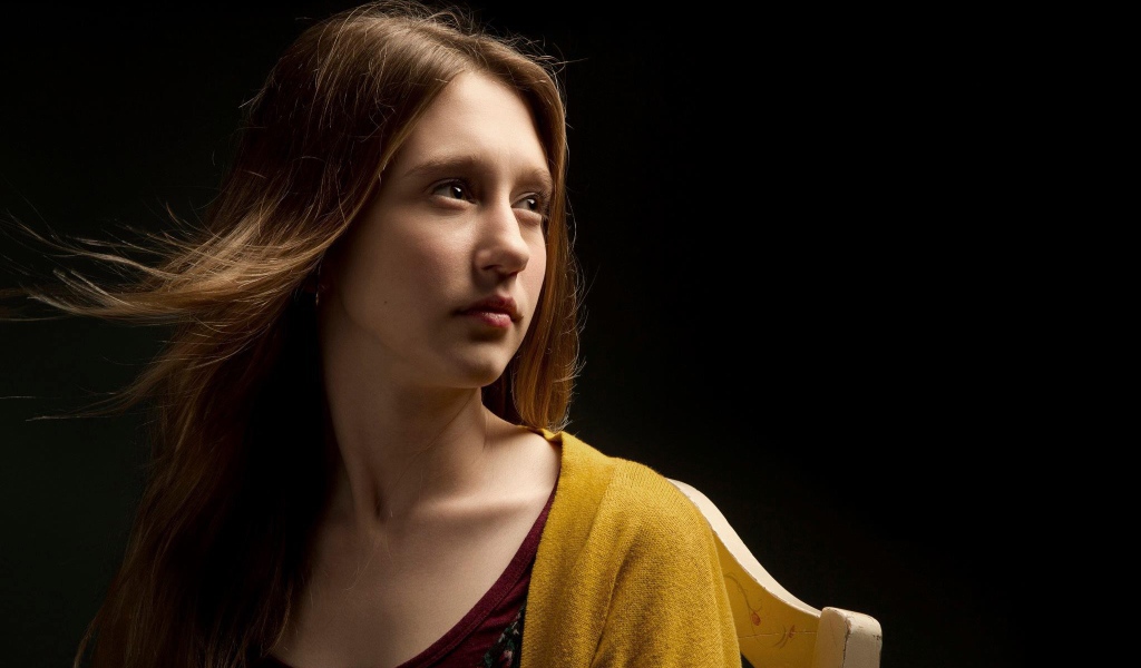 Знаменитая девушка Таисса Фармига