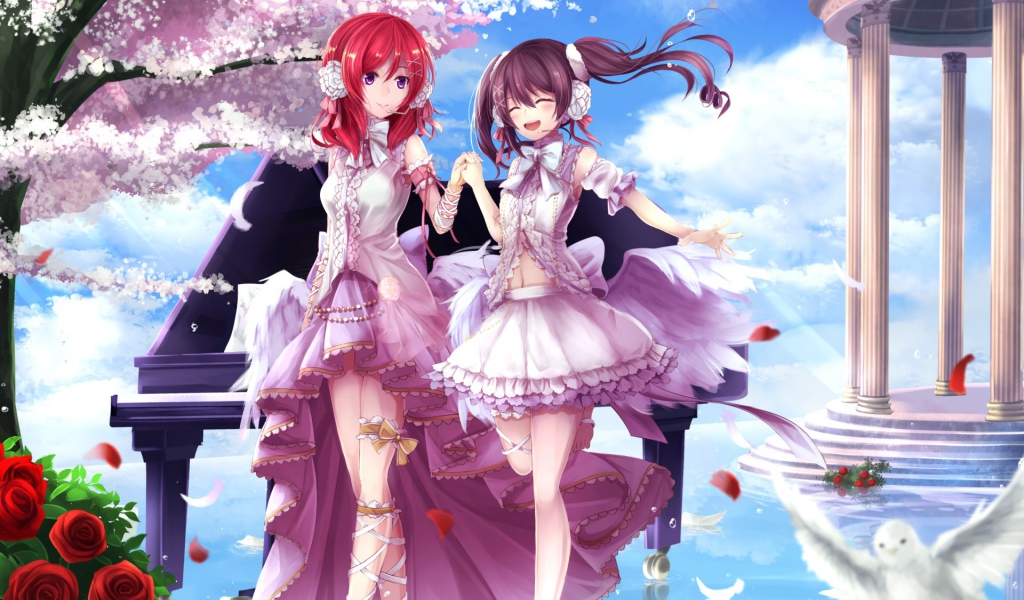 Девушки в розовых платьях Maki Nishikino и Yazawa Nico аниме Love Live! 