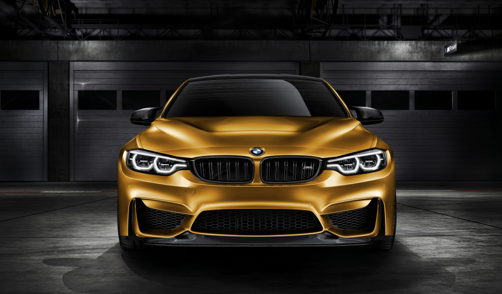 Автомобиль  BMW M4 GTS, 2018 вид спереди