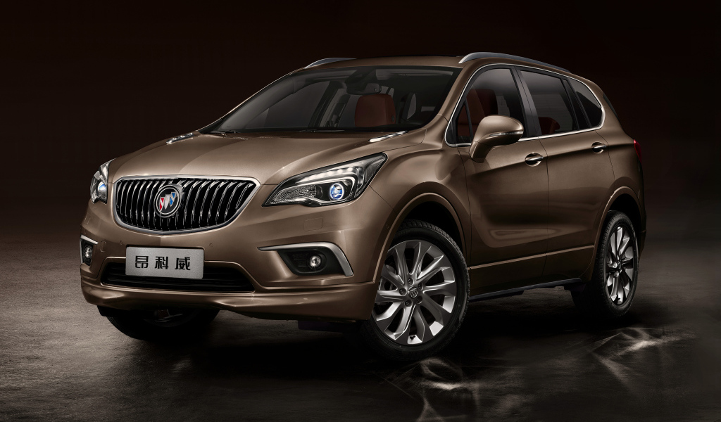 Коричневый стильный автомобиль Buick Envision