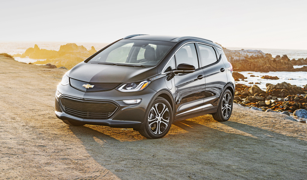 Компактный автомобиль Chevrolet Bolt EV, 2017 