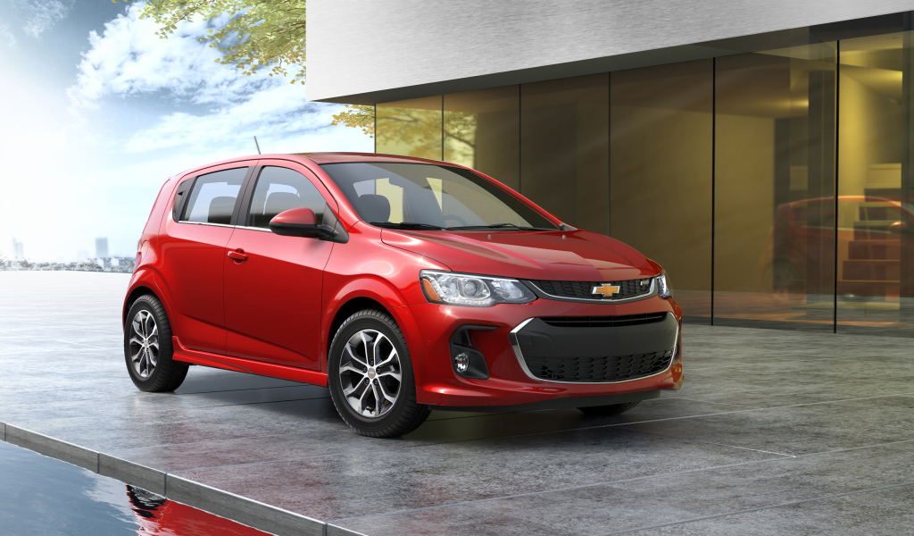 Стильный красный Chevrolet Introduces Sonic 2017 года 