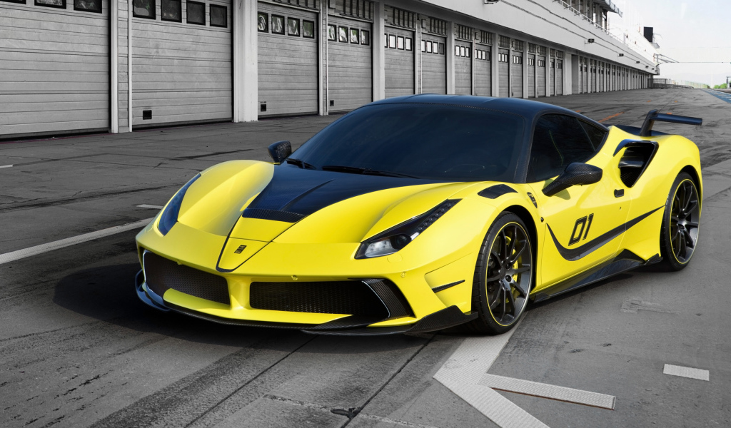 Мощный автомобиль Ferrari 488 GTB Siracusa желтого цвета