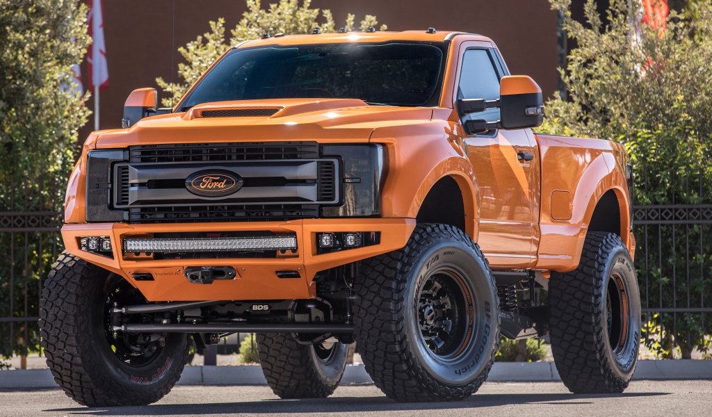 Оранжевый пикап  Ford F 250 Super Duty XLT By BDS Suspension, 2017