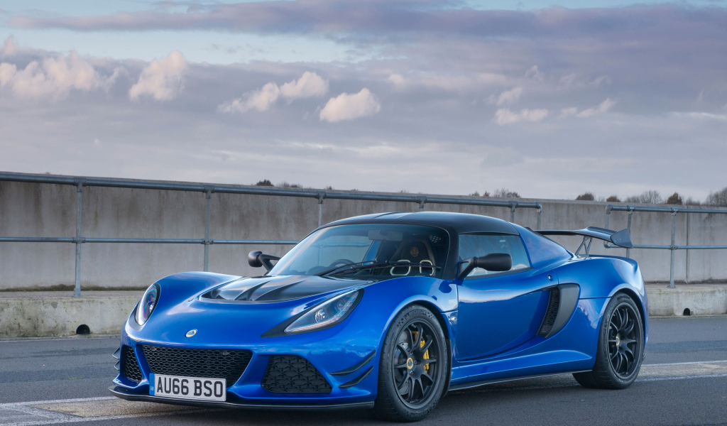 Автомобиль Lotus Exige Sport 380, синий металлик 