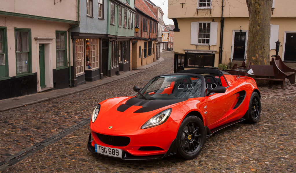 Красный автомобиль кабриолет Lotus Elise Cup 250