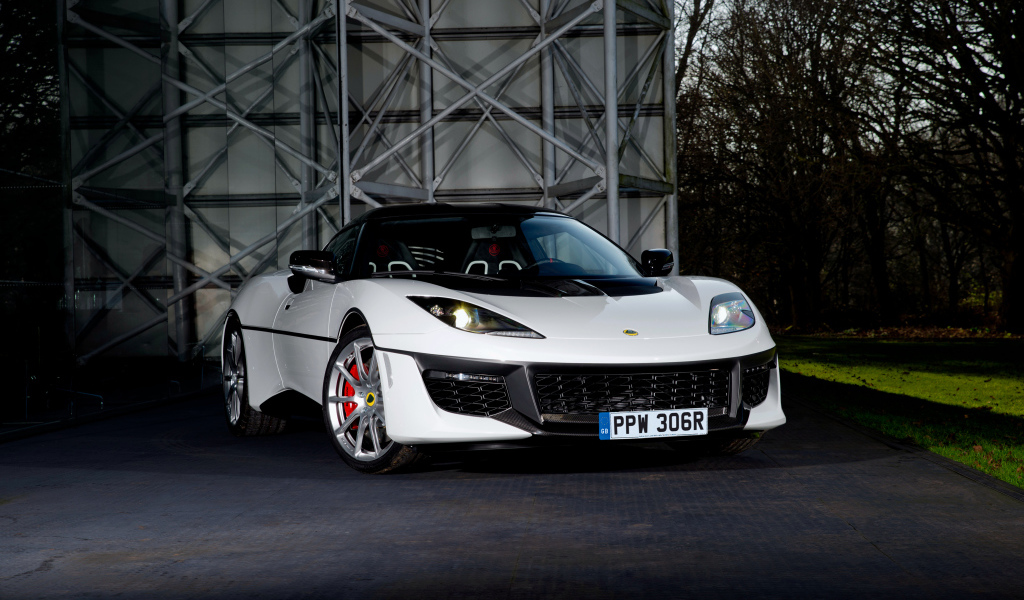 Белый спортивный автомобиль Lotus Evora Sport 410 Esprit S1, 2017 