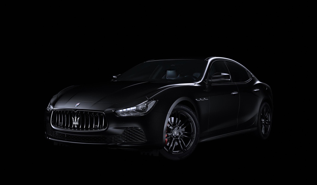Черный автомобиль Maserati Ghibli Nerissimo Special Edition, 2017 