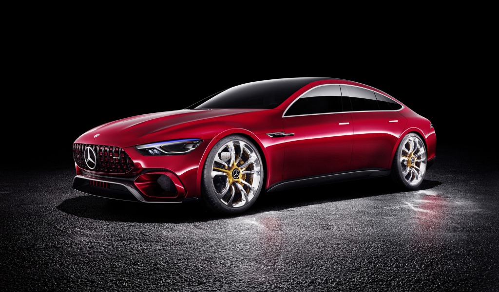 Автомобиль  Mercedes-AMG GT на черном фоне 
