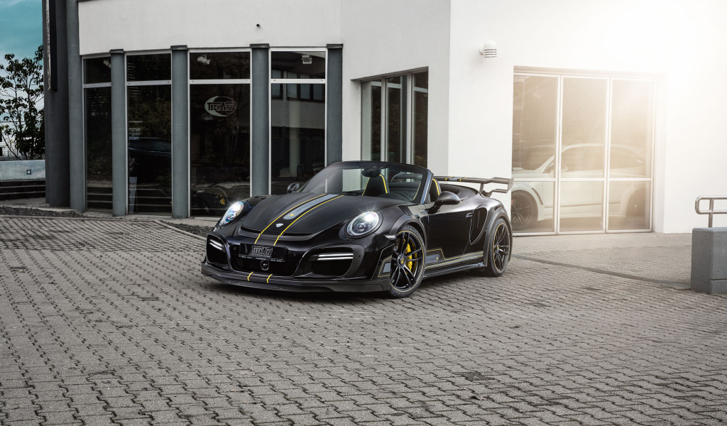 Черный кабриолет  Porsche 911 Turbo 2017 