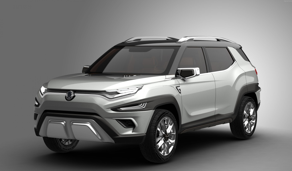 Серебристый внедорожник SsangYong XAVL, 2017