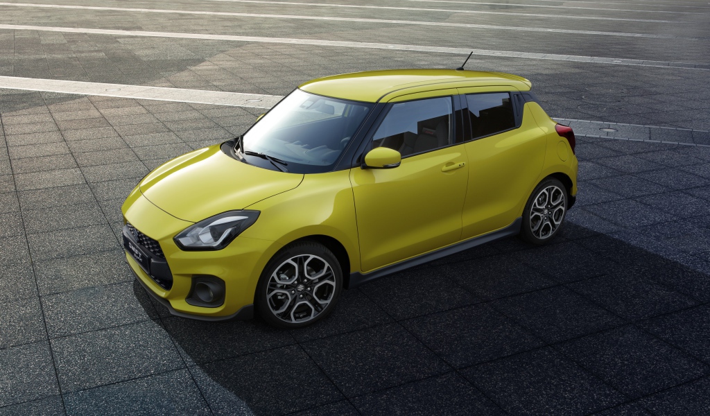 Желтый автомобиль Suzuki Swift Sport, 2018
