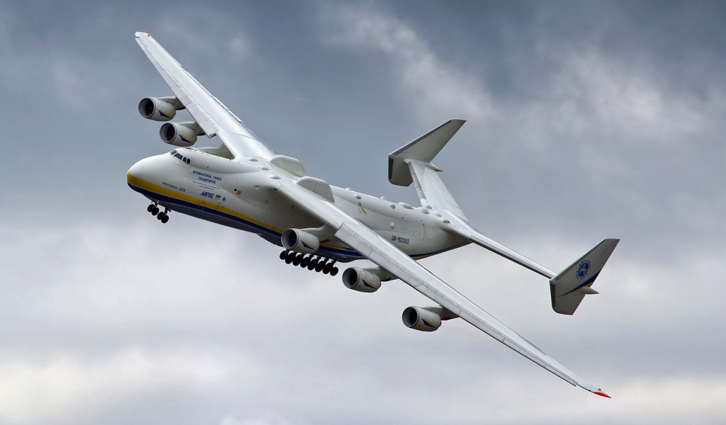 Полет самолета АН - 225 Мрия 