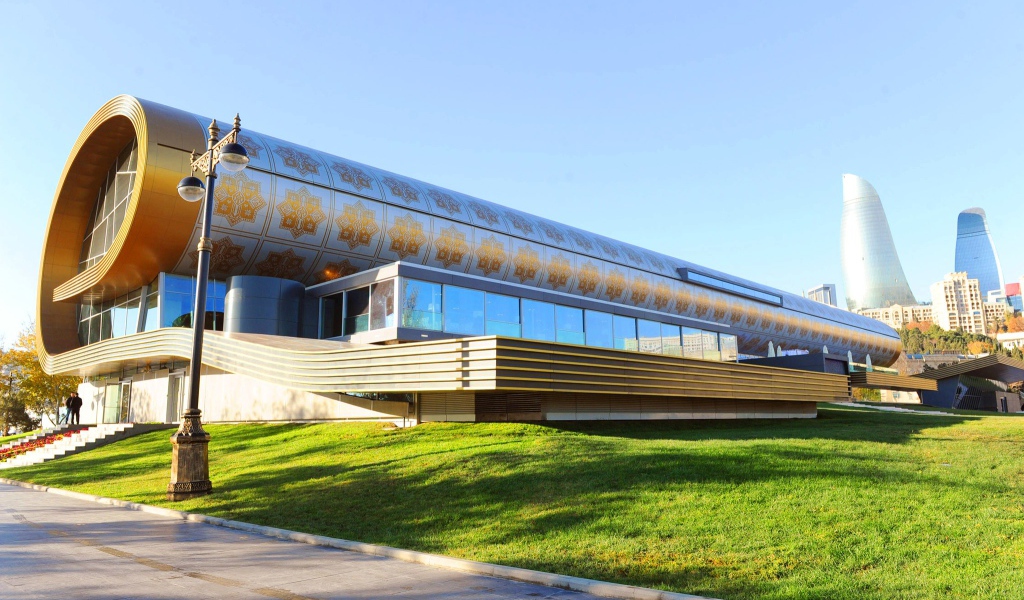 Музей азербайджанского ковра Баку 