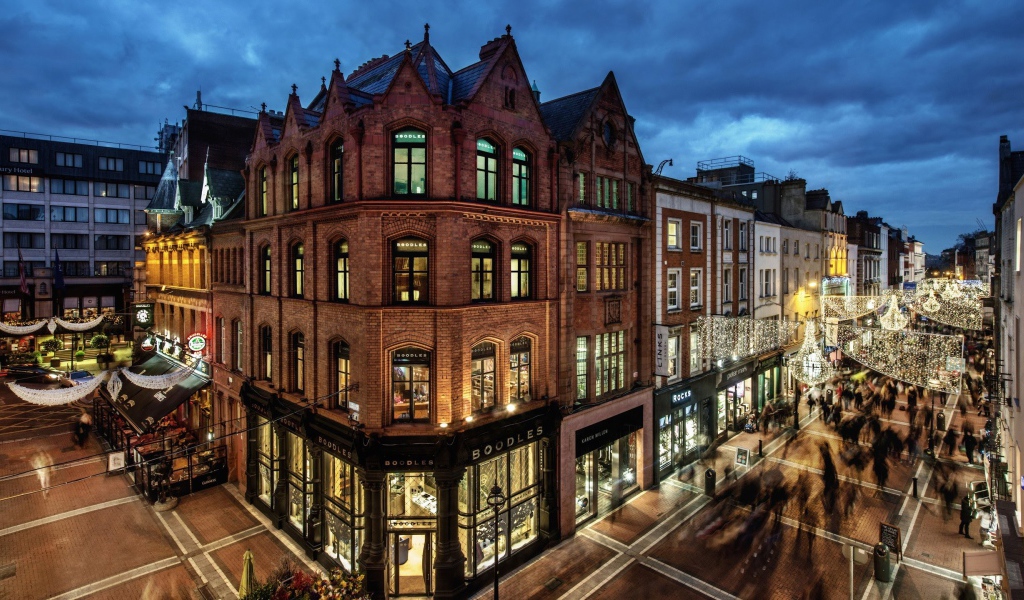 Старинное здание улица Графтон-стрит, Дублин. Ирландия  