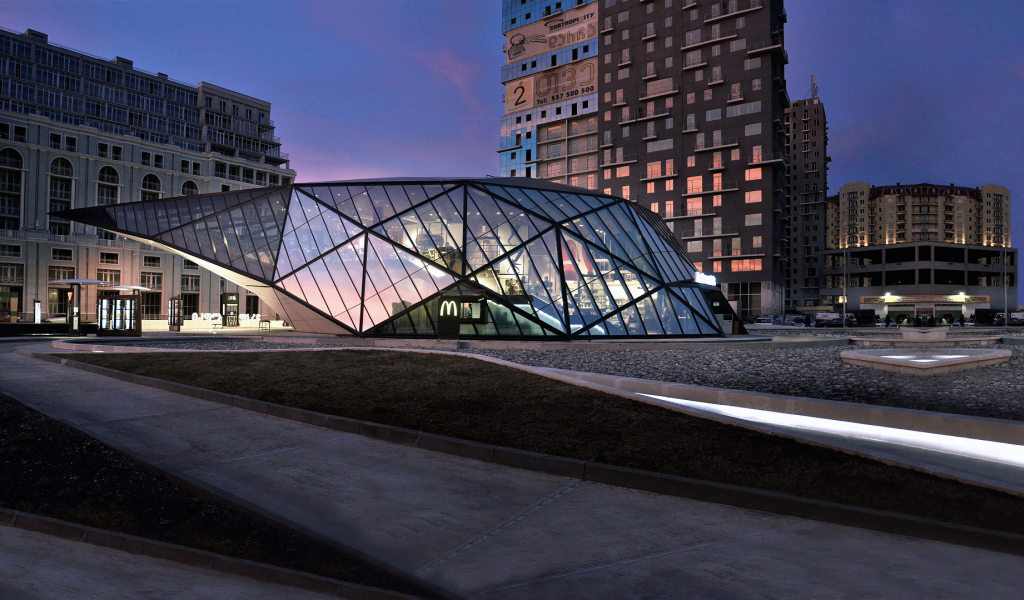 Стеклянное здание McDonald's в Батуми 