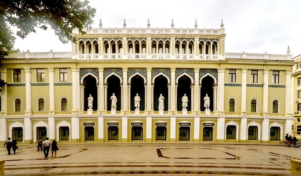 Музей азербайджанской литературы имени Низами Гянджеви Баку 