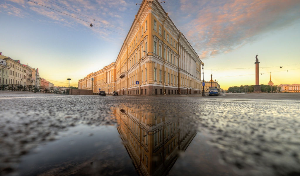 Улица после дождя, Санкт-Петербург, Россия 