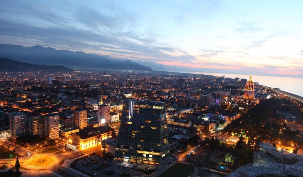 Огни вечернего города Батуми 