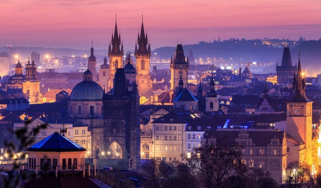 Вид на вечерний город Прага 