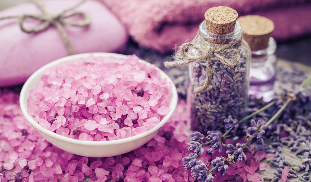 Ароматная соль для ванн с баночкой лаванды
