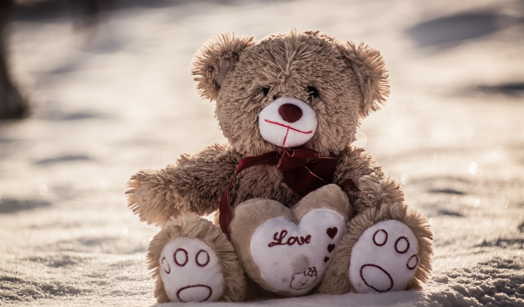 Мягкая игрушка медвежонок с сердцем 