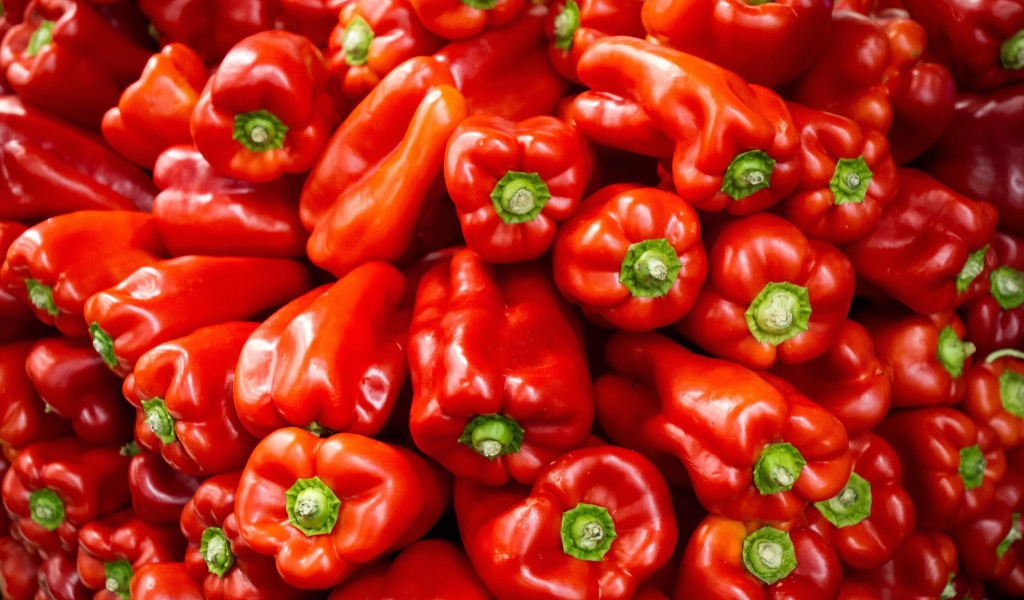 Красный сладкий перец крупным планом 