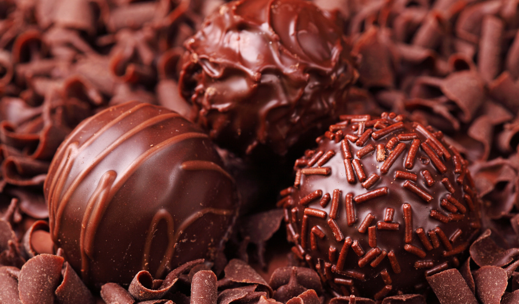 Аппетитные шоколадные конфеты шарики 