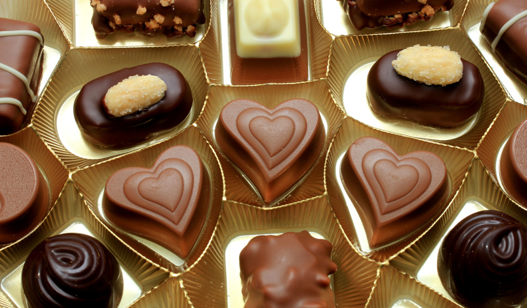 Сладкие шоколадные конфеты ассорти