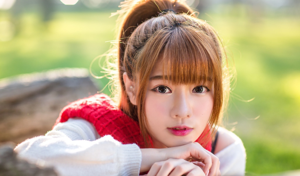 Выразительное лицо красивой девушки азиатки