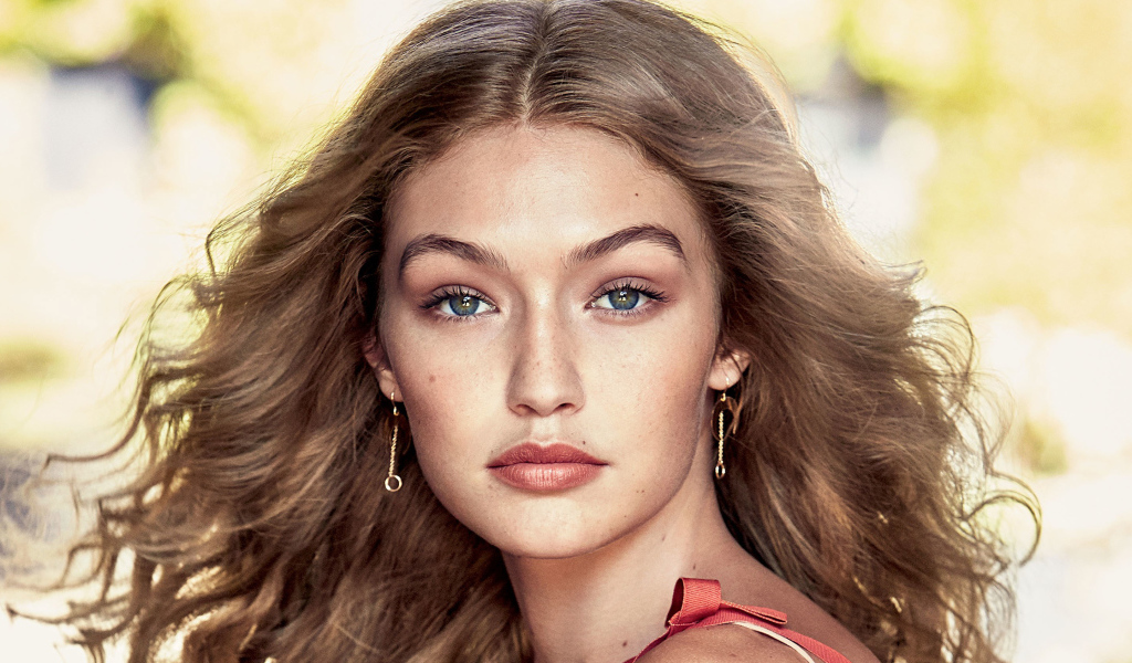 Красивая девушка модель Джиджи Хадид 