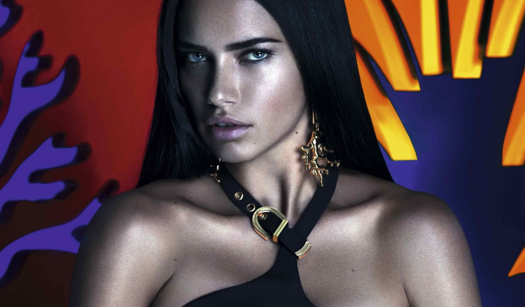 Эффектная девушка супермодель Адриана Лима