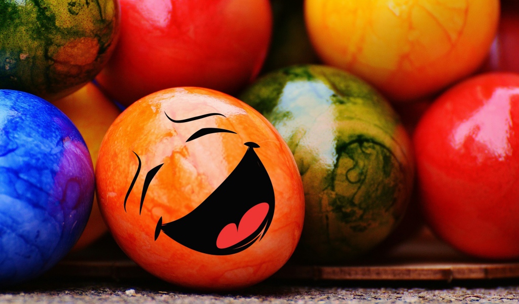 Пасхальное яйцо смайлик 