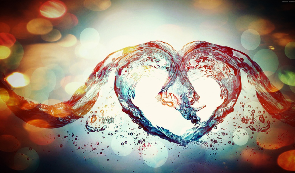Красивое сердце из воды