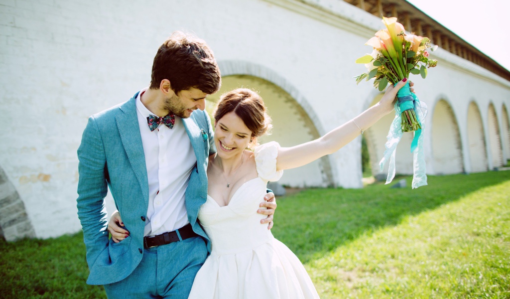 Влюбленные счастливые жених и невеста