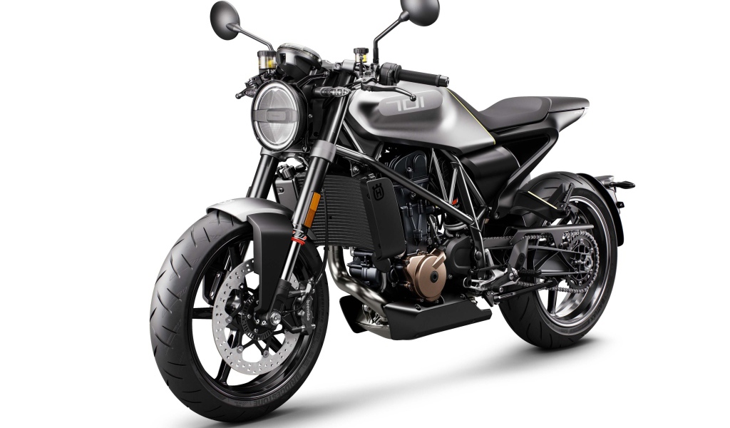 Черный мотоцикл Husqvarna Vitpilen 701, 2018 на белом фоне