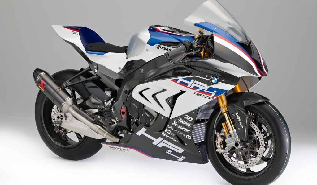 Супербайк BMW HP4 Race, 2017 на сером фоне